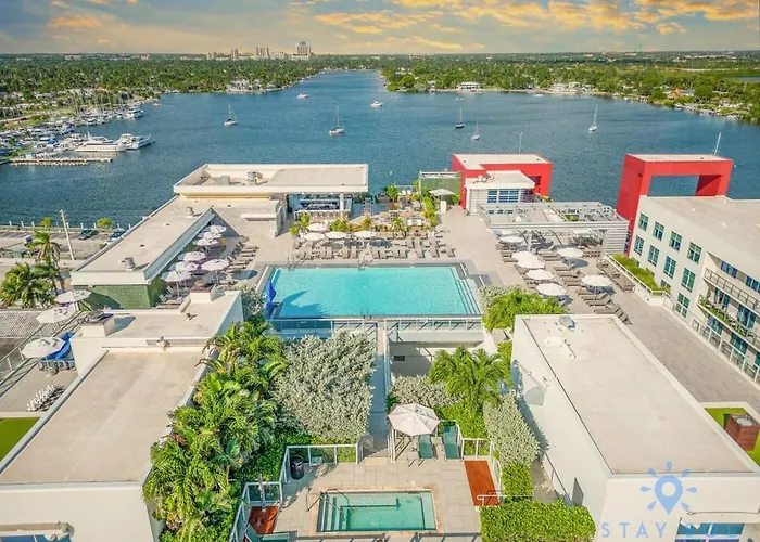 Hollywood Beach Broad - Walk - Amazing Pool - Hot Tub