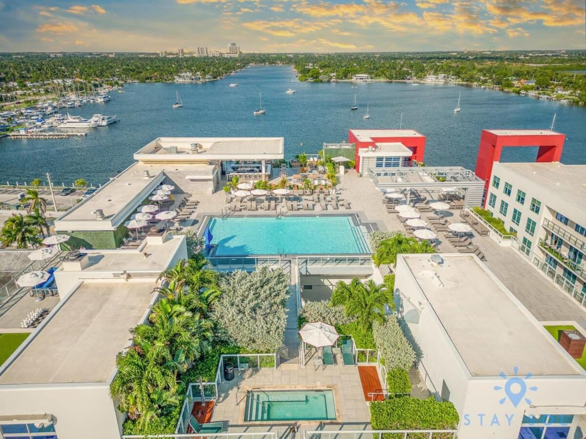 Apartment Broad - Walk - Amazing Pool - Hot Tub