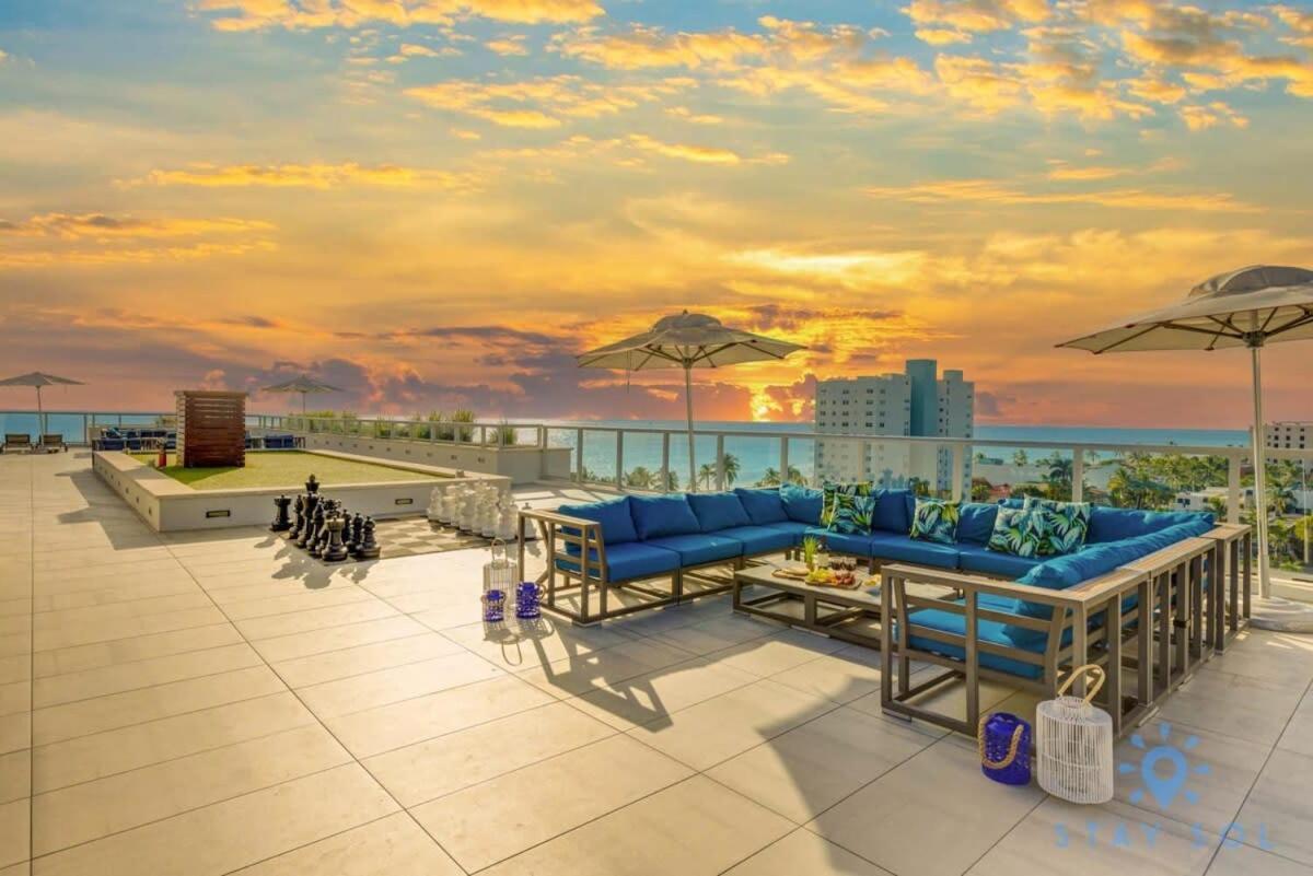 Broad - Walk - Amazing Pool - Hot Tub Apartment
