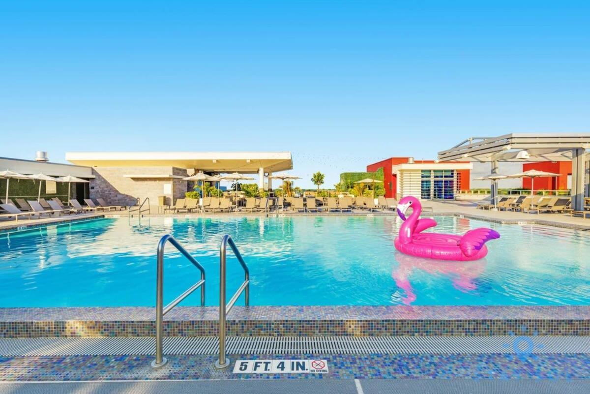 Broad - Walk - Amazing Pool - Hot Tub