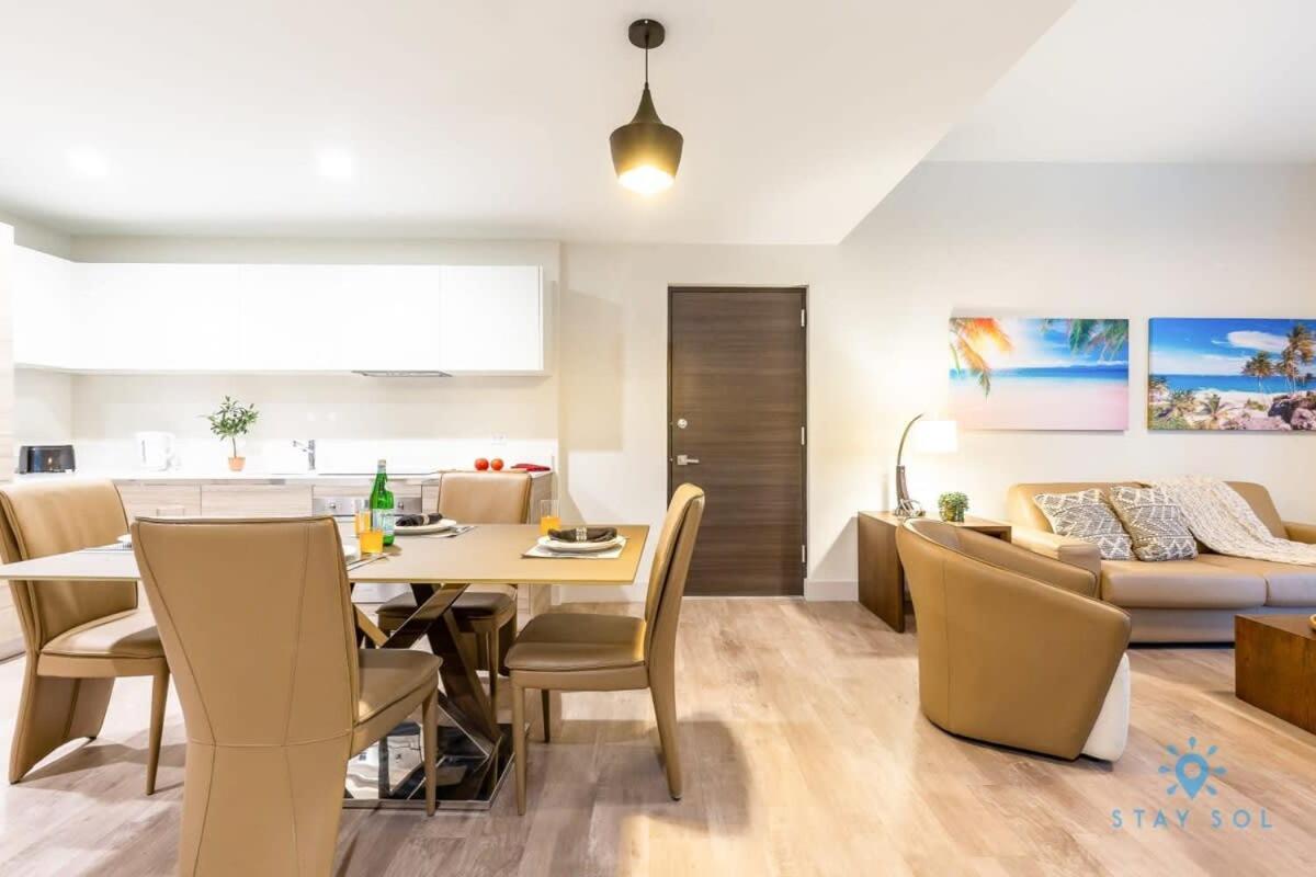 Apartment Broad - Walk - Amazing Pool - Hot Tub *