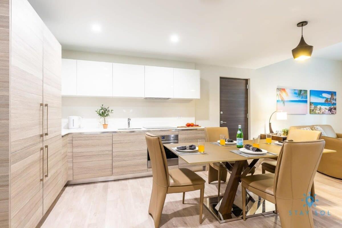 Broad - Walk - Amazing Pool - Hot Tub Apartment *