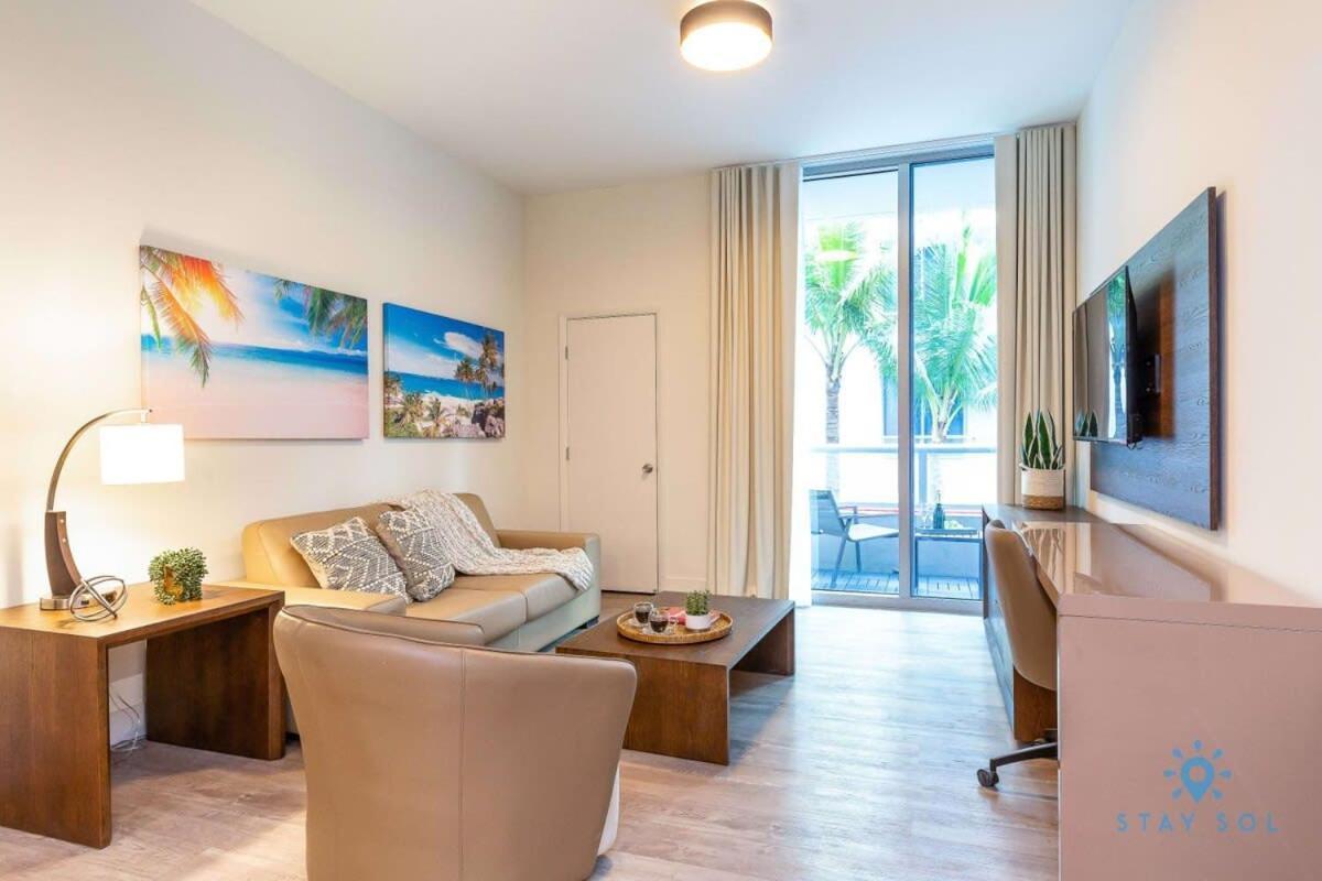 Apartment Broad - Walk - Amazing Pool - Hot Tub Hollywood