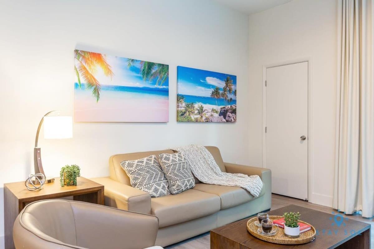 Apartment Broad - Walk - Amazing Pool - Hot Tub