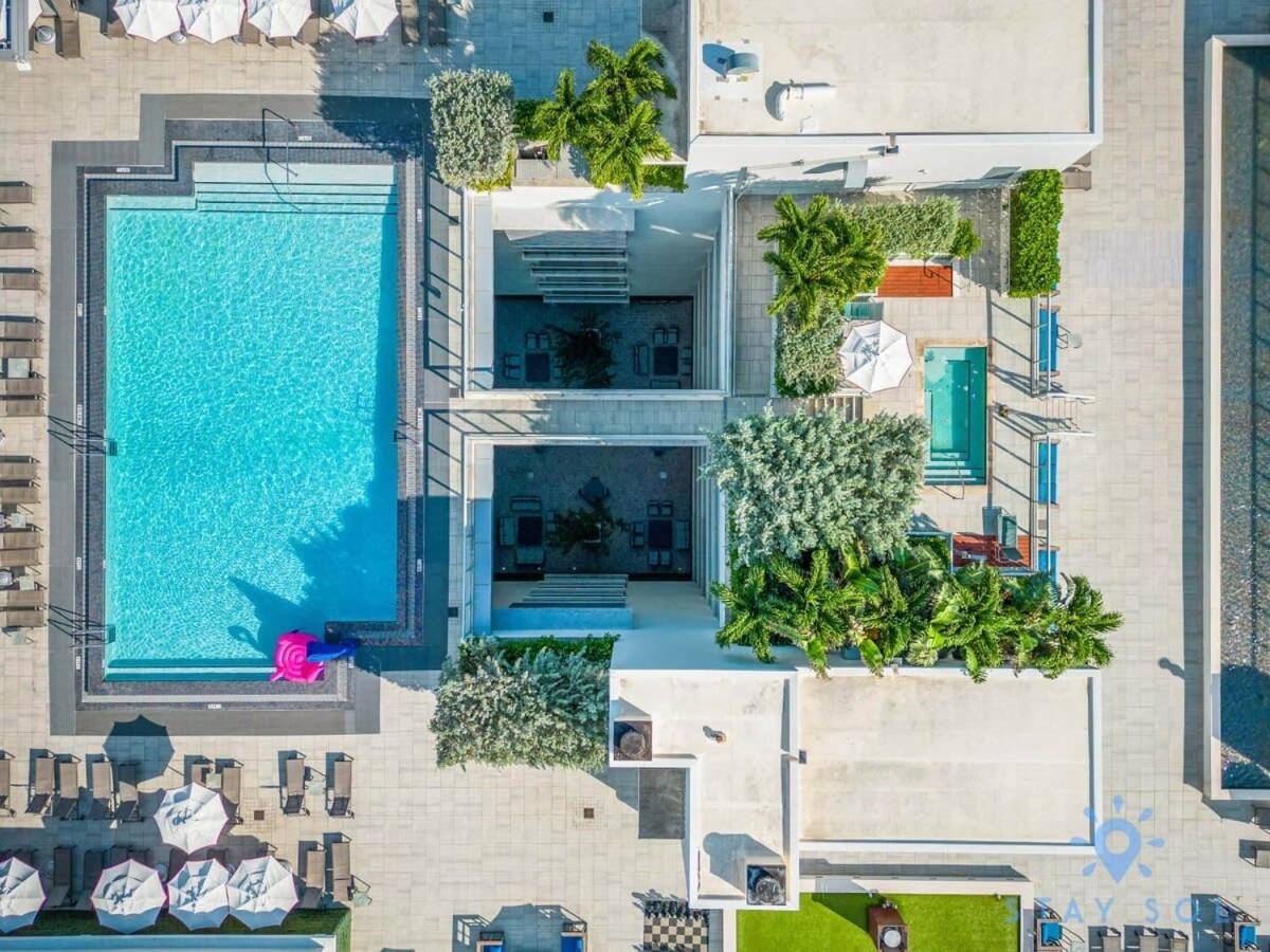 Apartment Broad - Walk - Amazing Pool - Hot Tub *